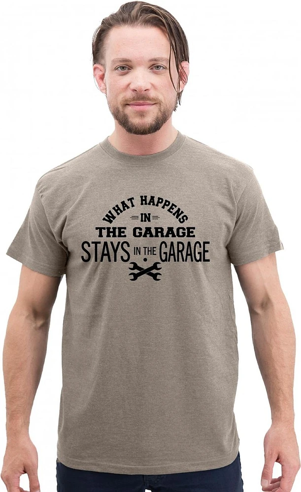 T-shirt What Happens The Garage