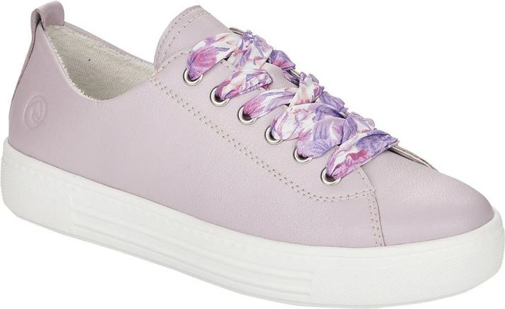 Lilac Lace Up