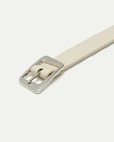 Ceinture étroite en faux cuir avec boucle oblique