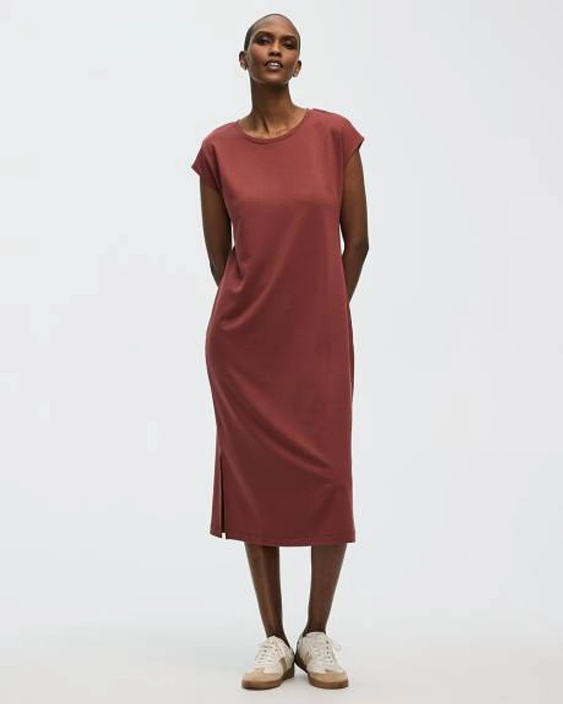 Robe midi à manches très courtes et col rond