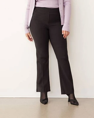 Pantalon à taille haute et jambe évasée