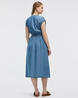 Robe midi à manches très courtes et col V
