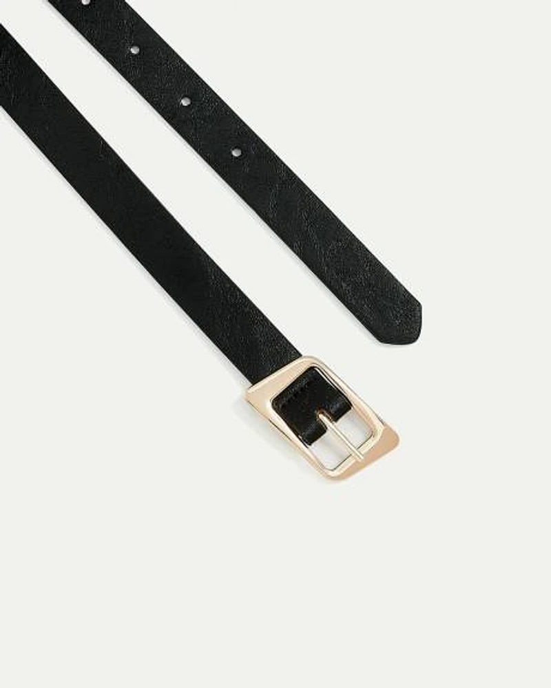 Ceinture étroite en faux cuir avec boucle oblique