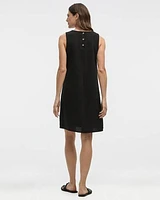 Sleeveless Crew-Neck Shift Dress