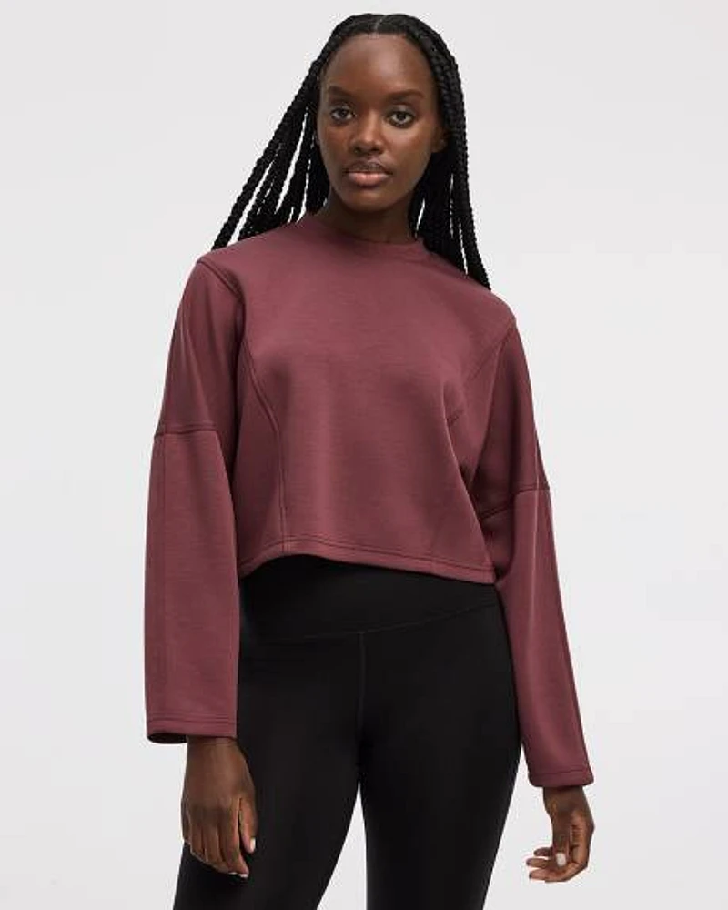 Cropped Long-Sleeve Crew-Neck Sweatshirt