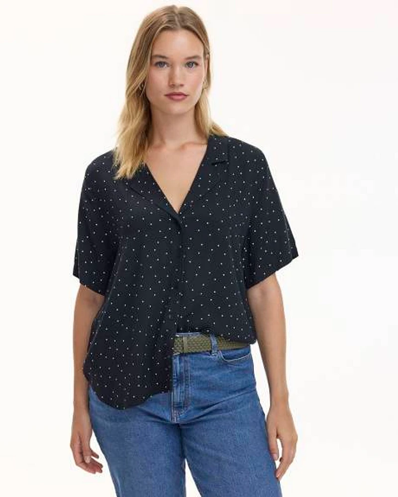 Short-Sleeve Buttoned-Down Blouse with Shirt Collar