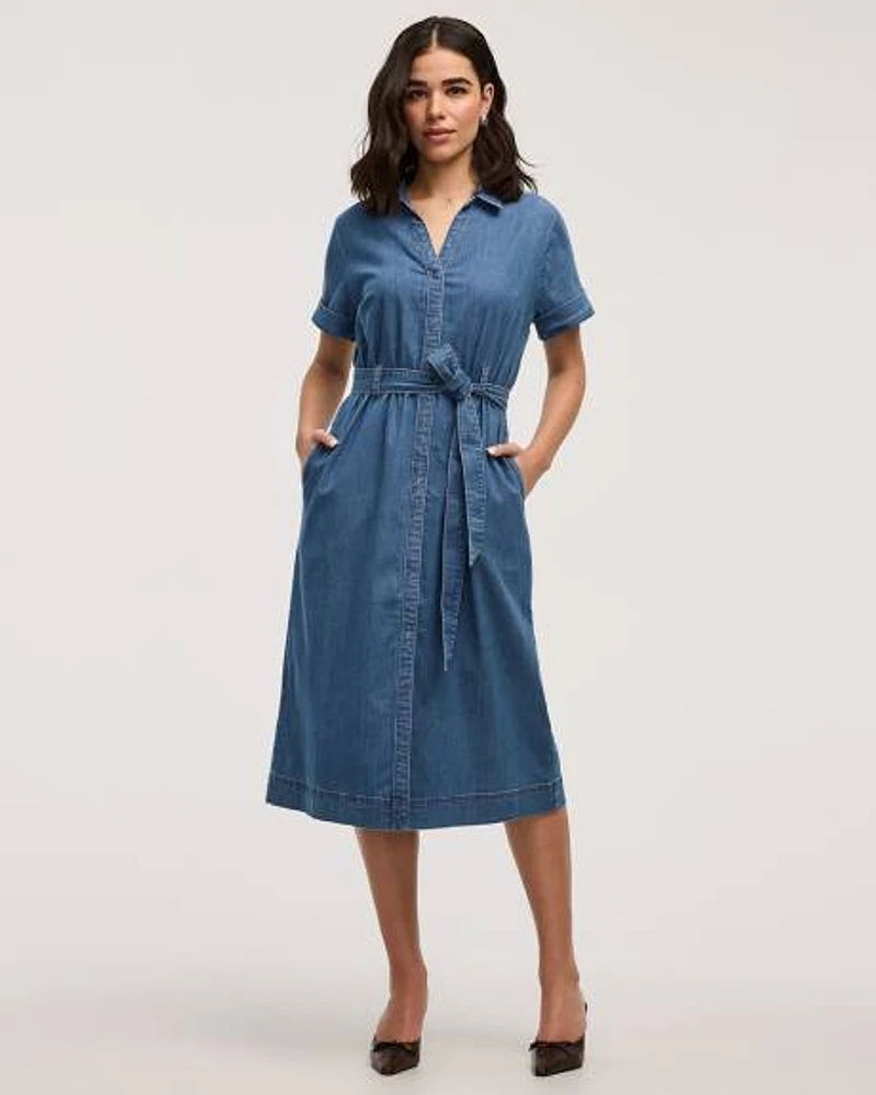 Robe boutonnée en denim à manches courtes