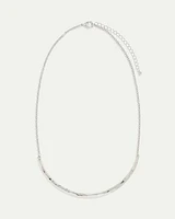 Collier court avec pendentif demi-lune