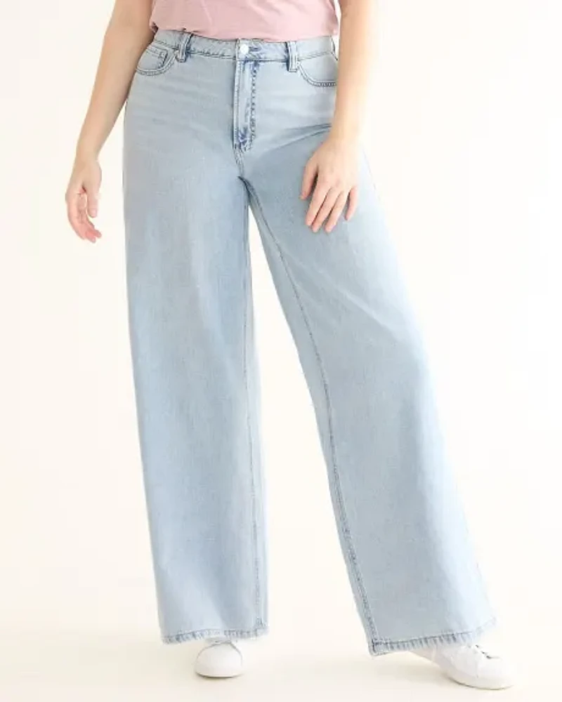 Wide-Leg High-Rise Jean