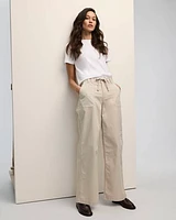 Pantalon à taille mi-haute et jambe large avec poches utilitaires