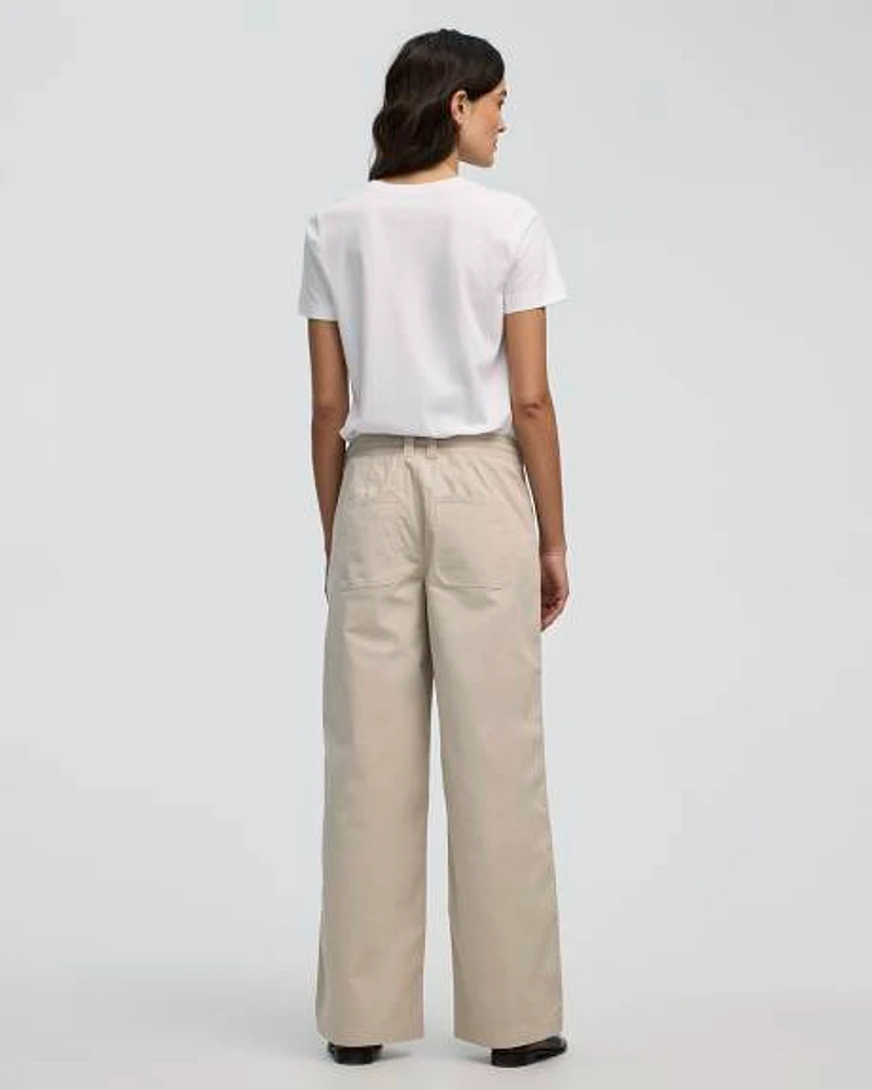 Pantalon à taille mi-haute et jambe large avec poches utilitaires