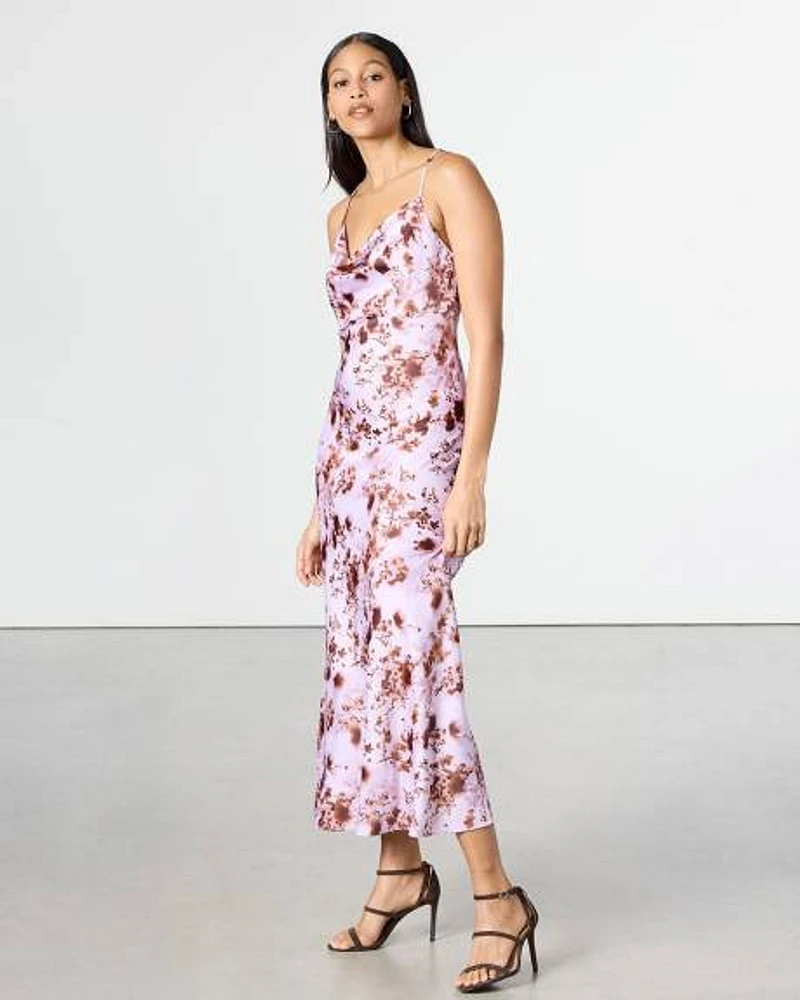 Robe maxi sans manches à col bénitier