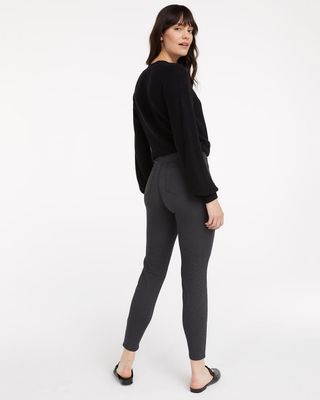 Reitmans Textured Legging with Pockets, The Iconic | Coquitlam Centre