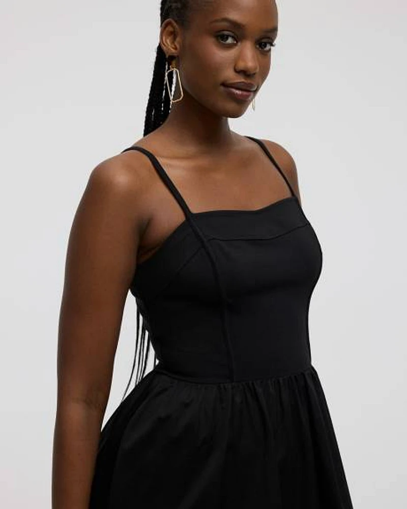 Robe maxi sans manches à encolure en coeur