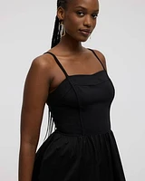 Robe maxi sans manches à encolure en coeur