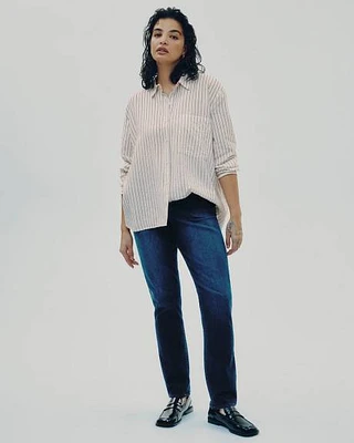 Jean à taille mi-haute et jambe droite