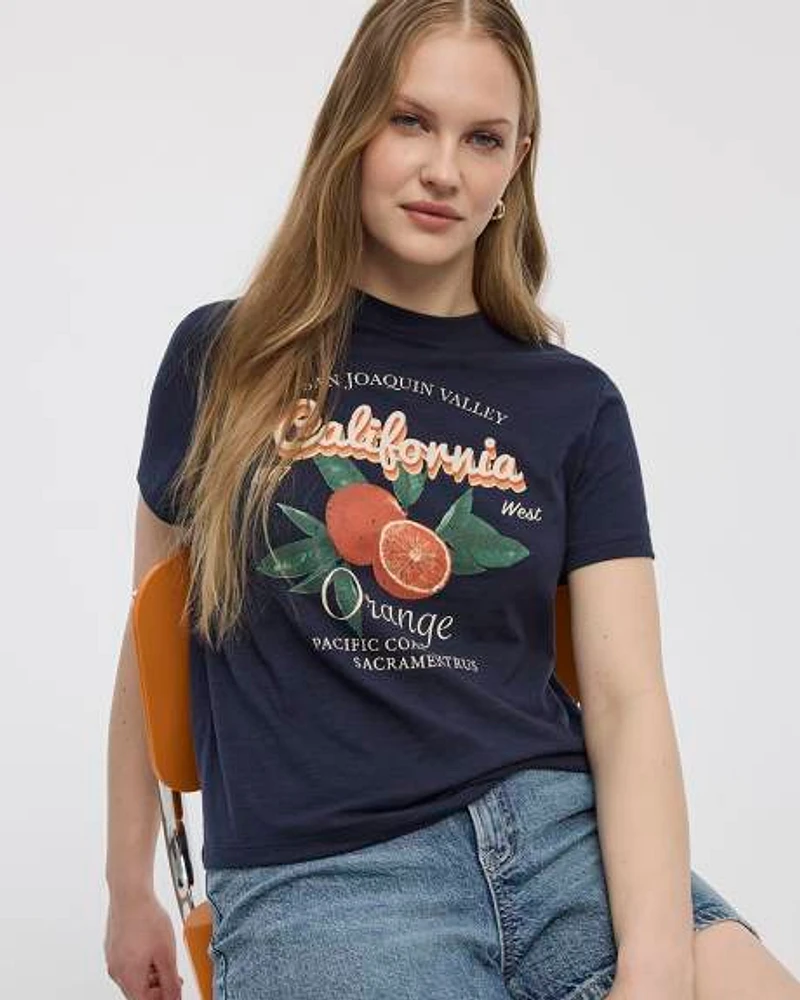 Extended-Sleeve Crew-Neck Graphic T-Shirt