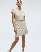 Robe à manches très courtes et col montant avec poches
