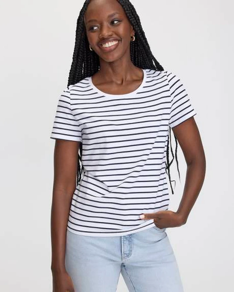 T-shirt rayé à col dégagé