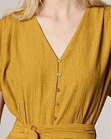 Short-Sleeve Buttoned-Down Dress with V neckline