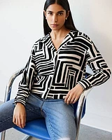 Long-Sleeve Buttoned-Down Blouse with Notch Collar