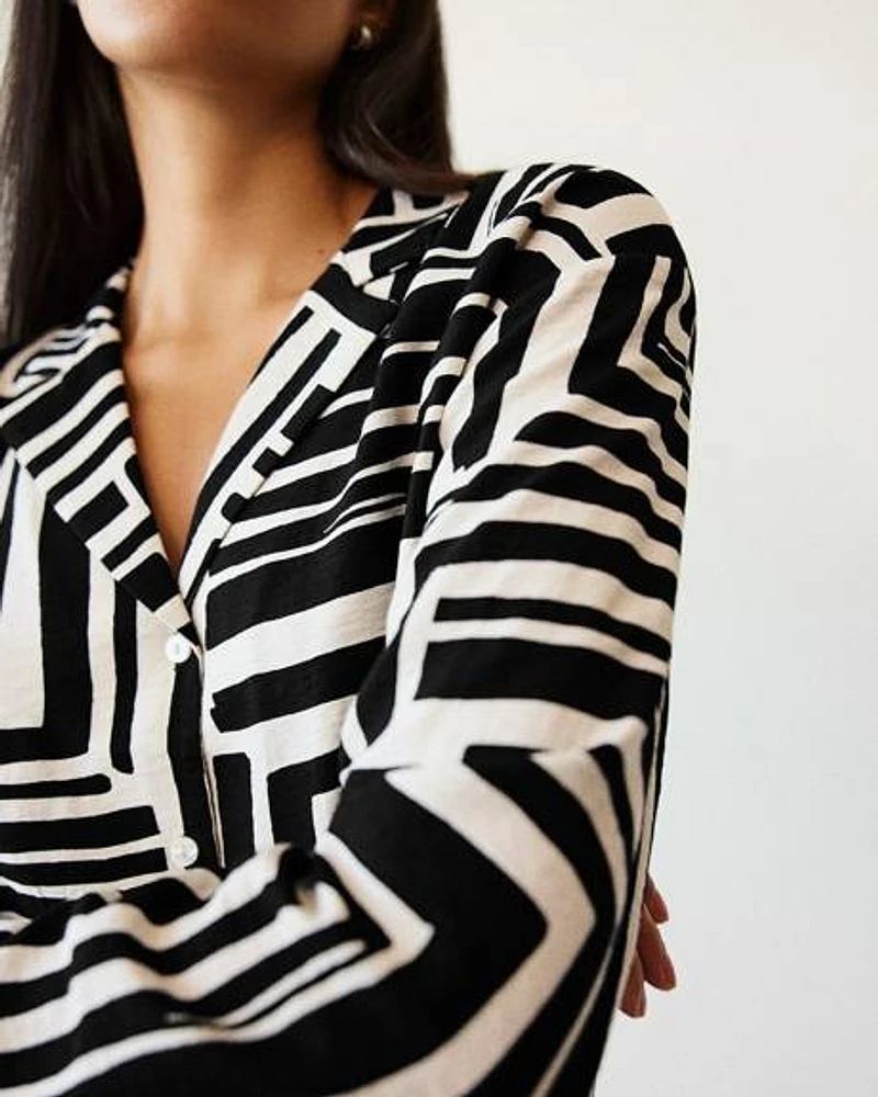 Long-Sleeve Buttoned-Down Blouse with Notch Collar