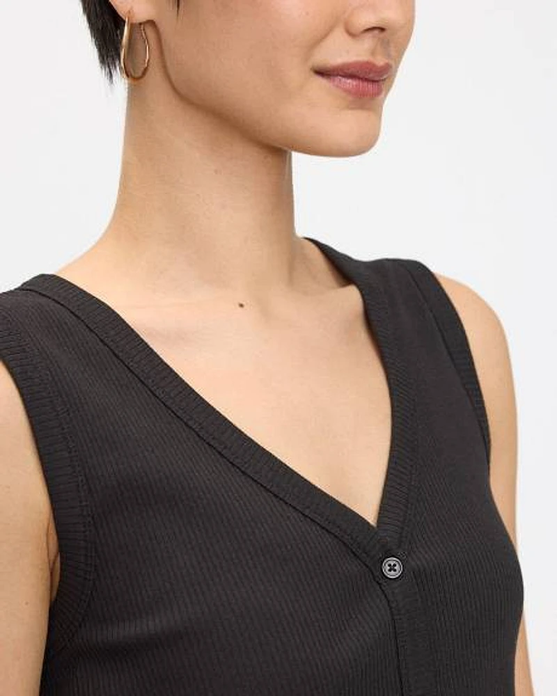 Camisole à col V avec boutons avant