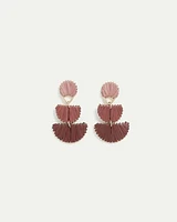 Boucles d'oreilles en raphia avec pendentifs