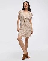 Short-Sleeve Buttoned-Down Dress with V Neckline