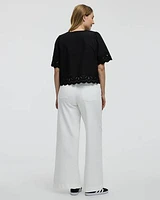 Blouse à manches aux coudes et col fendu avec garnitures oeillets