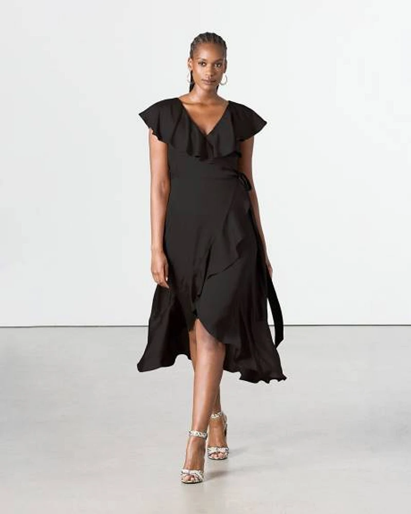 Robe maxi portefeuille à manches courtes et col V