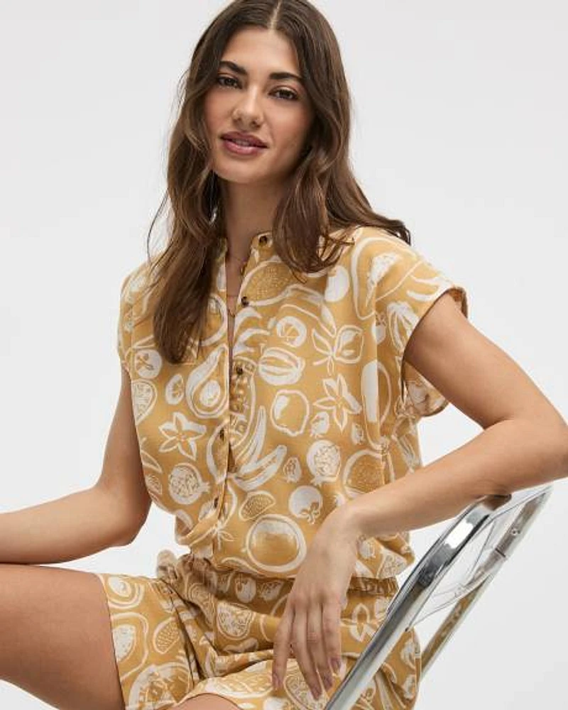 Extended-Sleeve Crew-Neck Buttoned-Down Blouse