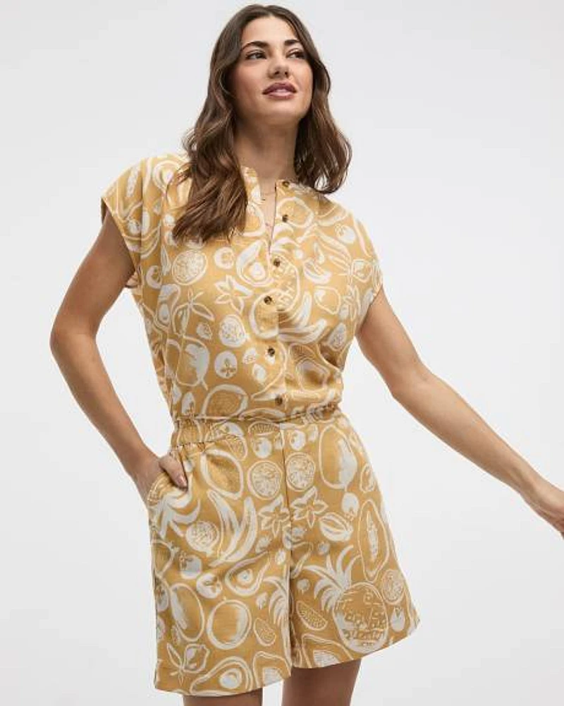 Extended-Sleeve Crew-Neck Buttoned-Down Blouse
