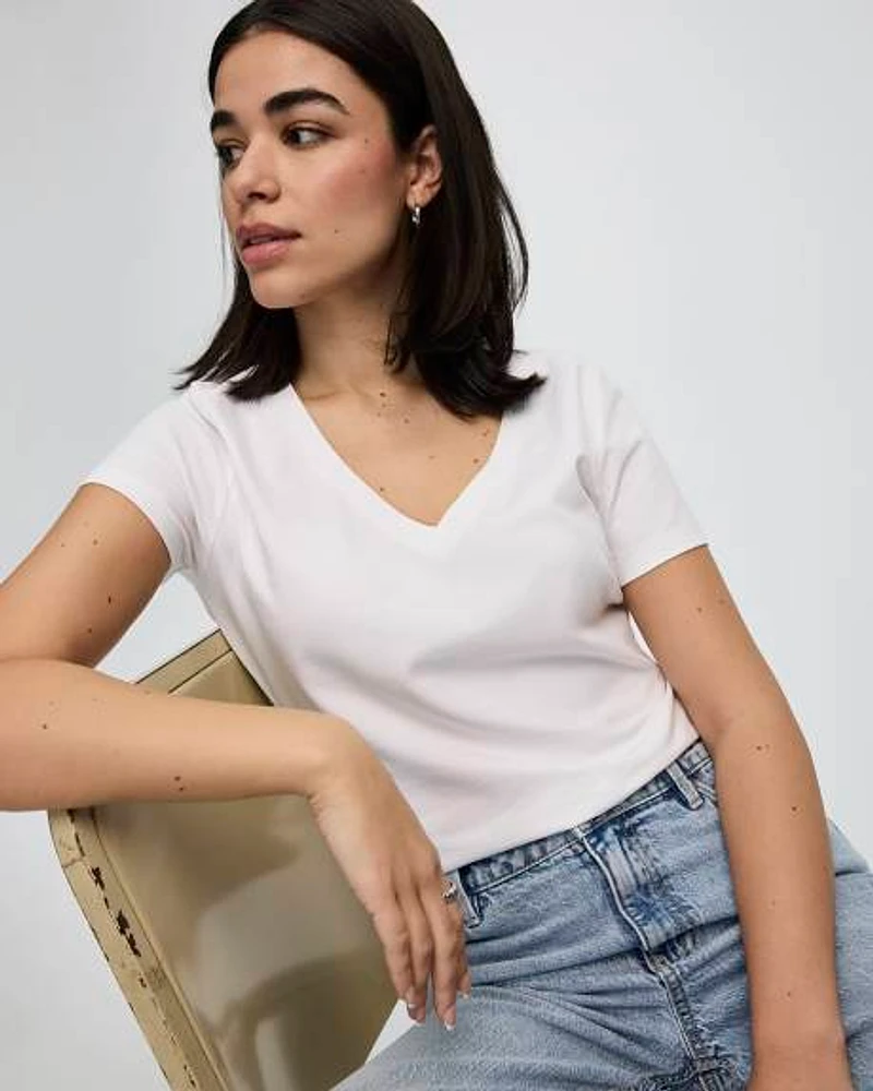T-shirt ajusté à col V