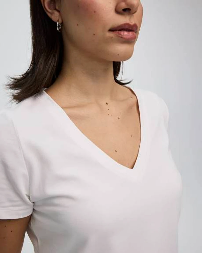 T-shirt ajusté à col V
