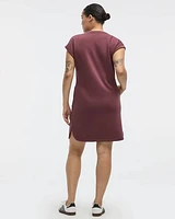 Robe en scuba à manches très courtes et col rond avec poches