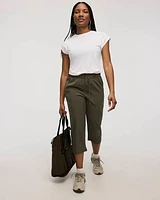 Textured Woven Capri Pant