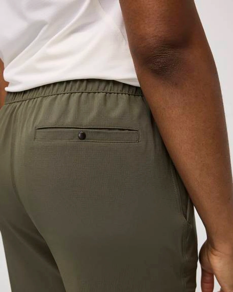 Textured Woven Capri Pant