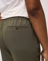 Textured Woven Capri Pant