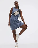 Robe sans manches à col rond