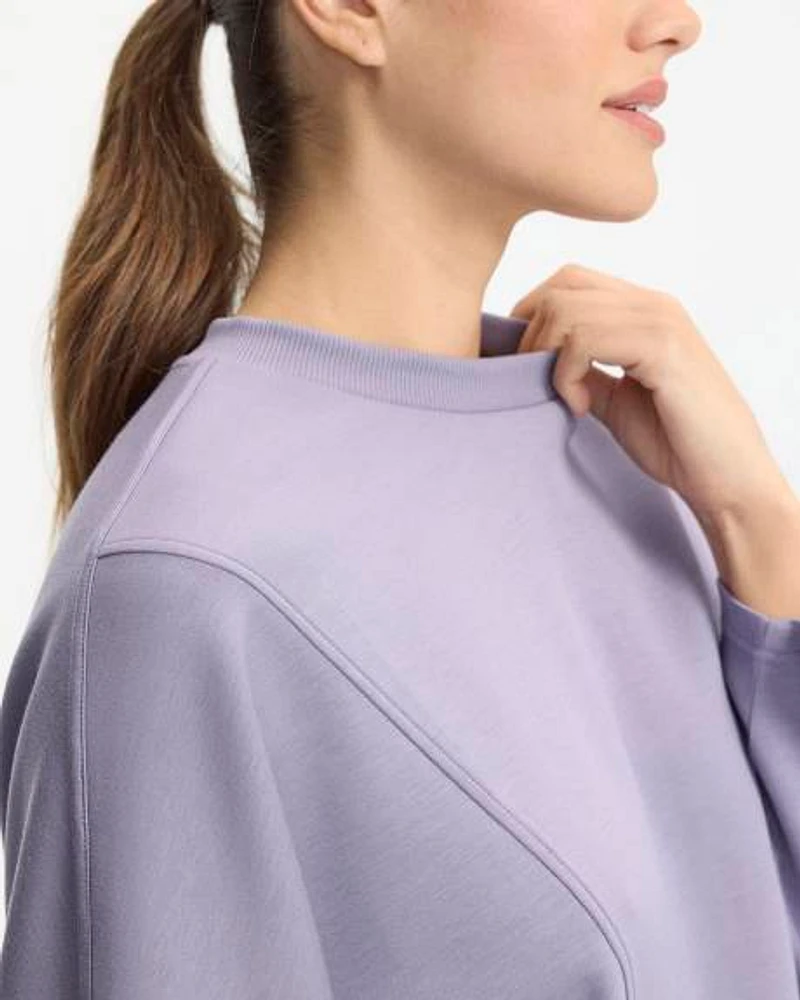 Cropped Long-Sleeve Crew-Neck Sweatshirt