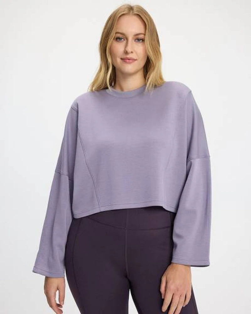 Cropped Long-Sleeve Crew-Neck Sweatshirt