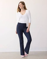 Pantalon à taille haute et jambe droite