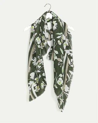 Pleated Scarf with Floral Pattern