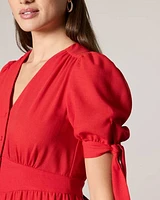 Short-Sleeve Buttoned-Down Dress with V neckline