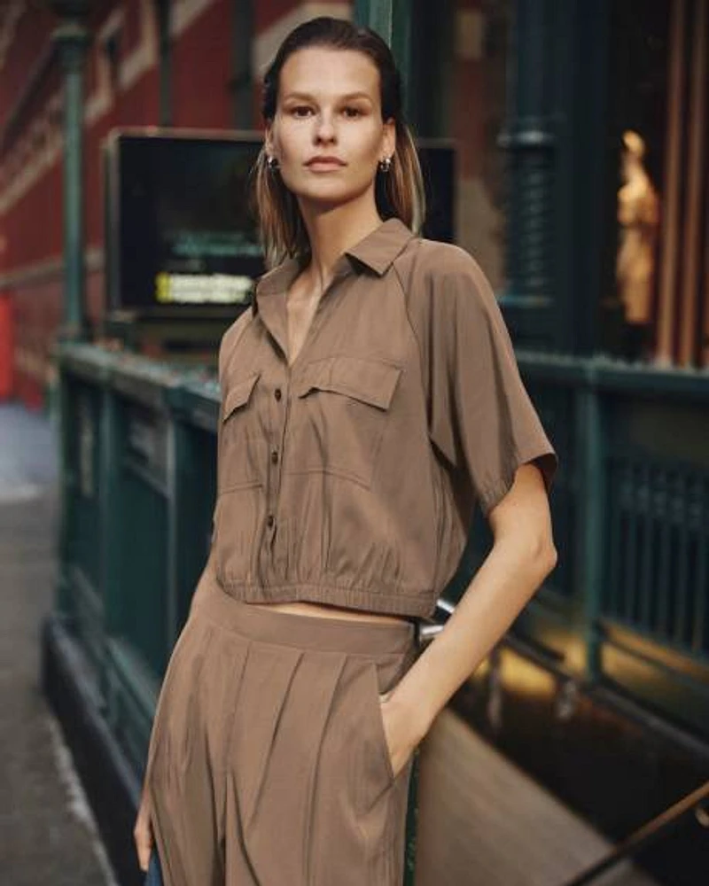 Blouse à manches courtes avec poches utilitaires