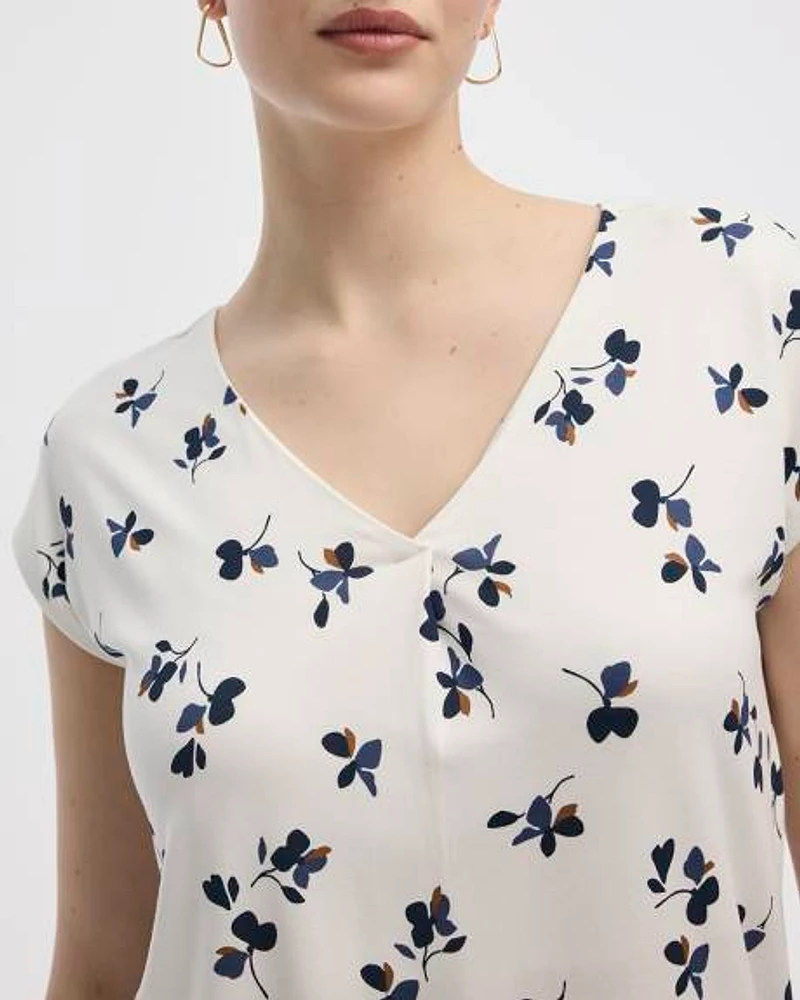 Extended-Sleeve V-Neck Tunic