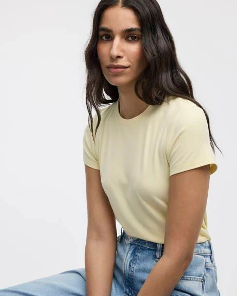 Ribbed Fitted Crew Neck T-Shirt
