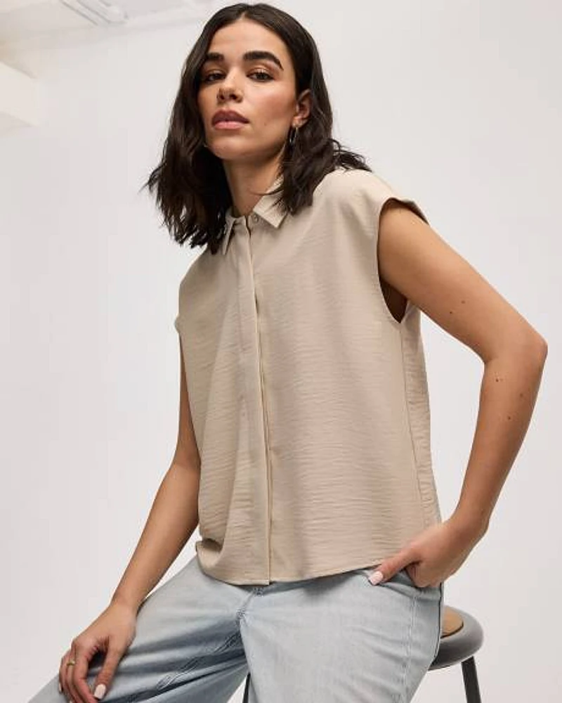 Extended-Sleeve Short Boxy Blouse with Shirt Collar