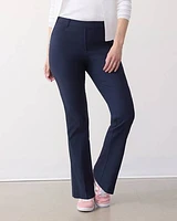 Pantalon à taille haute et jambe droite